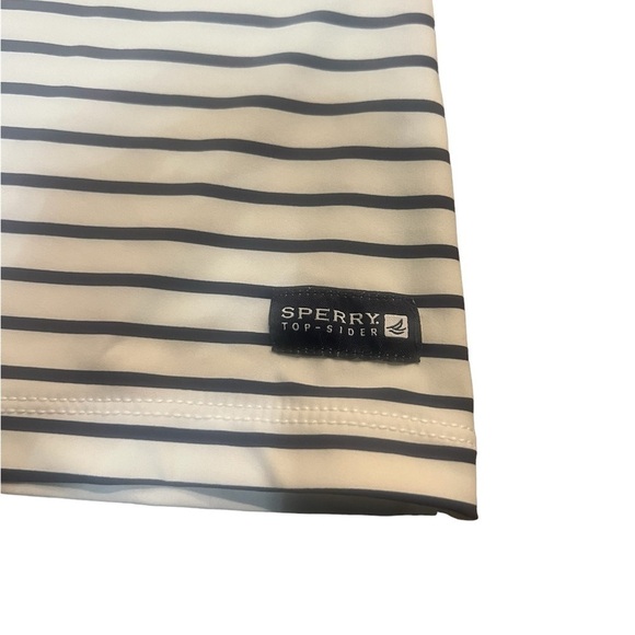 Sperry Rash Guard Shirt Size Small - Picture 3 of 4